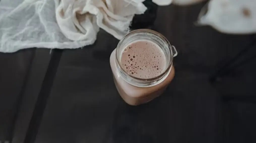chocolate-almond-milk