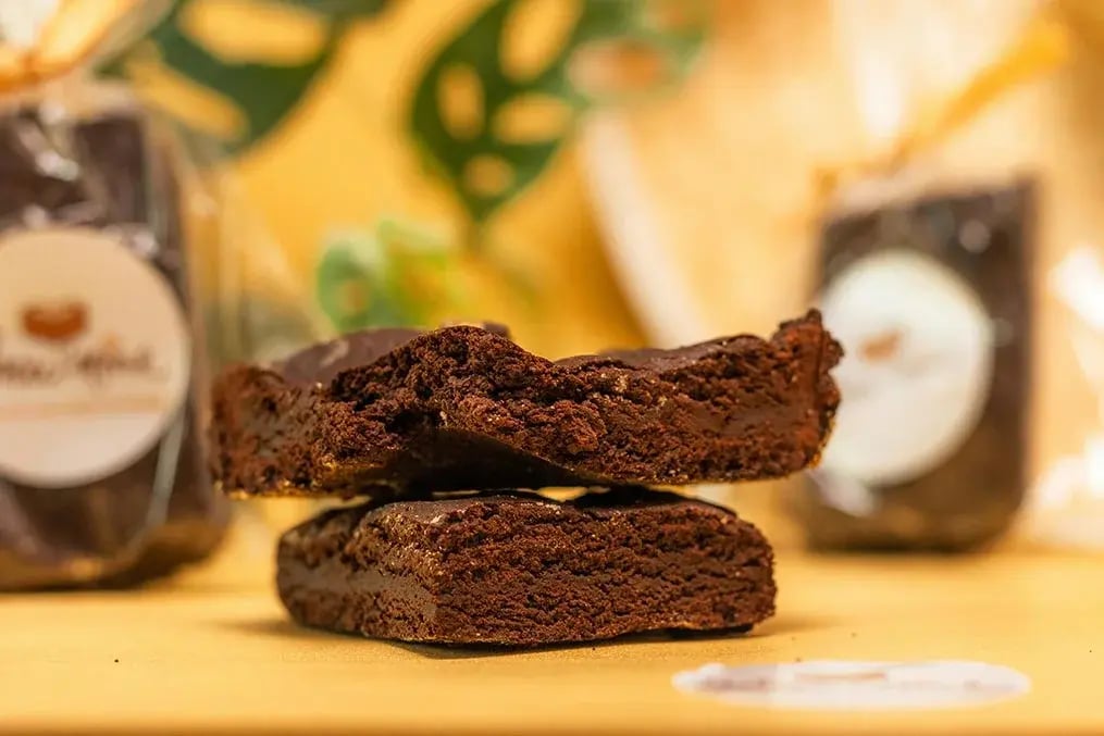 Create a Show-Stopping Chocolate Sizzler Brownie for Your Next Dessert Night - Chocolate sizzler brownie 3