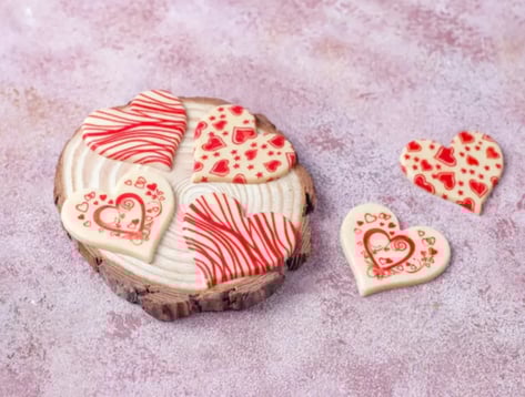creative-chocolate-cookie-designs-for-valentines-day-gifts-feature