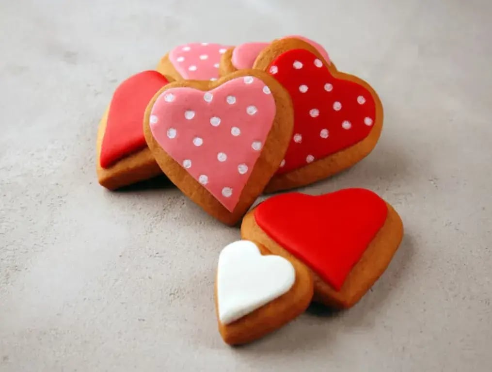 Rose-Imprinted Chocolate Cookies