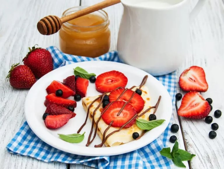 Creative Plating Ideas for Serving Strawberry Crepe Cookies at Parties - Introduction