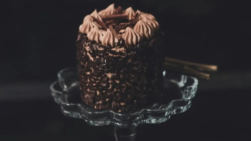 Small Chocolate Cake Designs