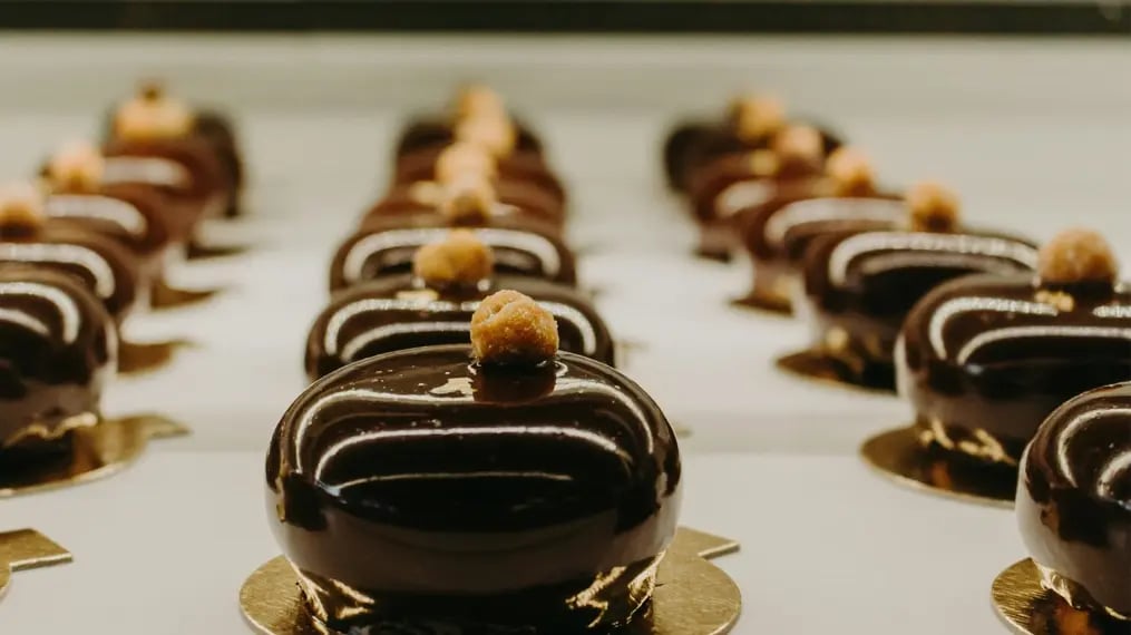 Small Chocolate Cake Designs