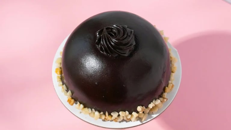 Small Chocolate Cake Designs