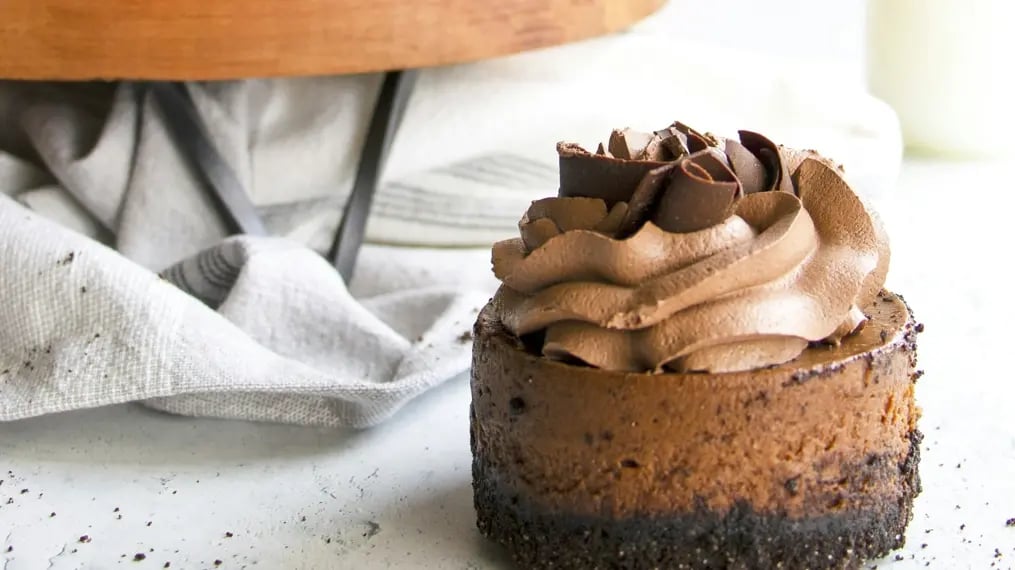 Small Chocolate Cake Designs
