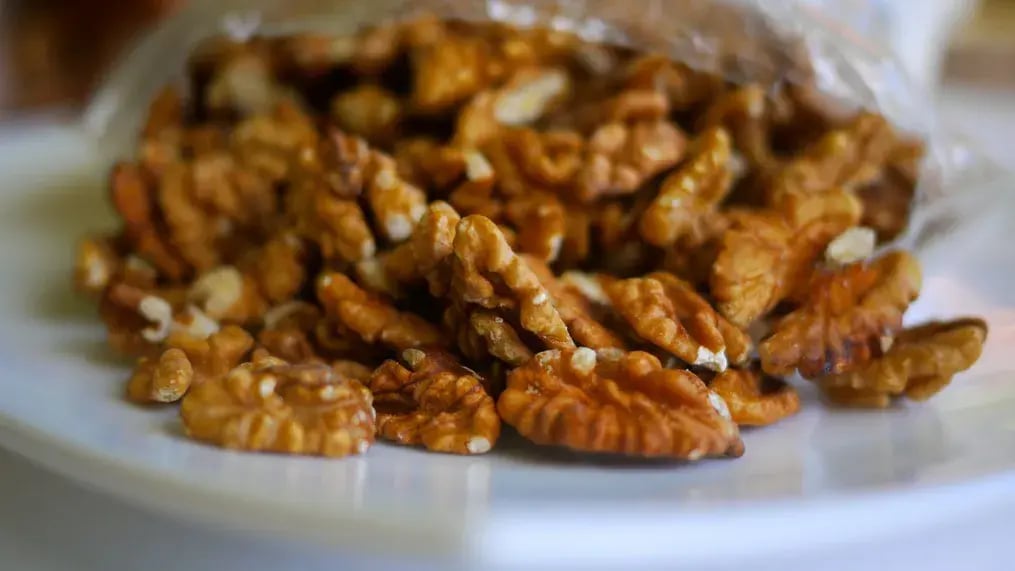 Crispy Pear Puff Pastry with Pecans and Choclairs Glaze: A Baking Guide - Pecans
