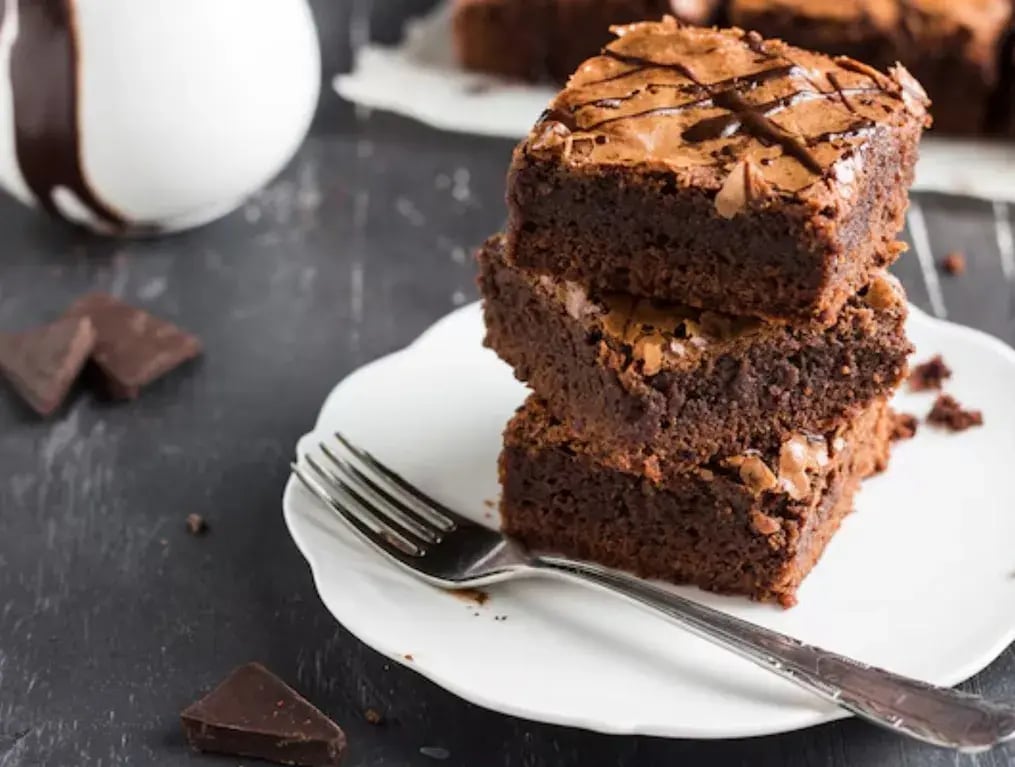 Crunchy Oreo Walnut Brownies: A Must-Try Recipe - Folding in the Dry Ingredients with Care