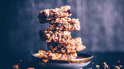 Crunchy Treats: Chocolate Clusters, Granola Barks, and No-Ba...