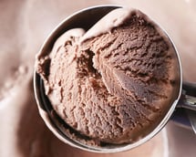 Crunchy vs Roasted Almonds: What Works Best in Ice Cream