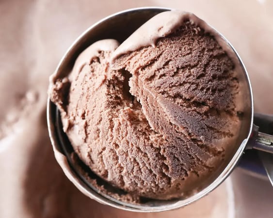 Crunchy vs Roasted Almonds: What Works Best in Ice Cream
