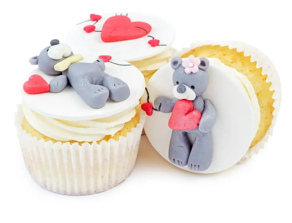 Strawberry Teddy Bear Cupcakes