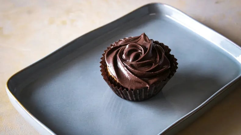 Dairy Milk Almond Cupcakes: Soft, Moist & Oven-Free Option Included