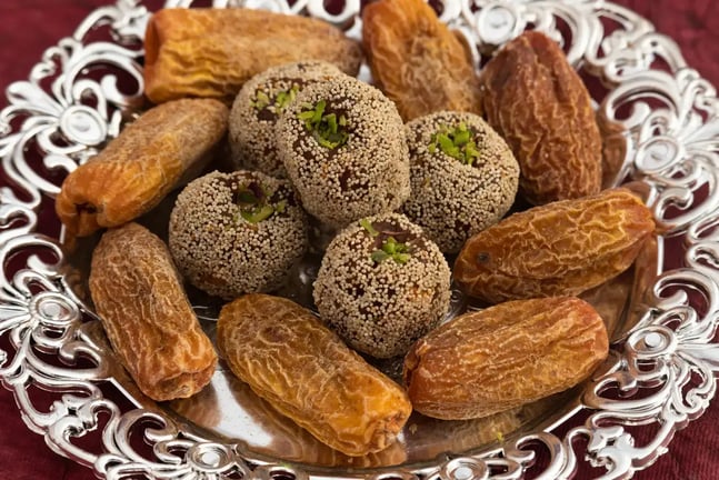 Dates & Nuts Ladoo: A Nutritious & Festive Sweet for Eid