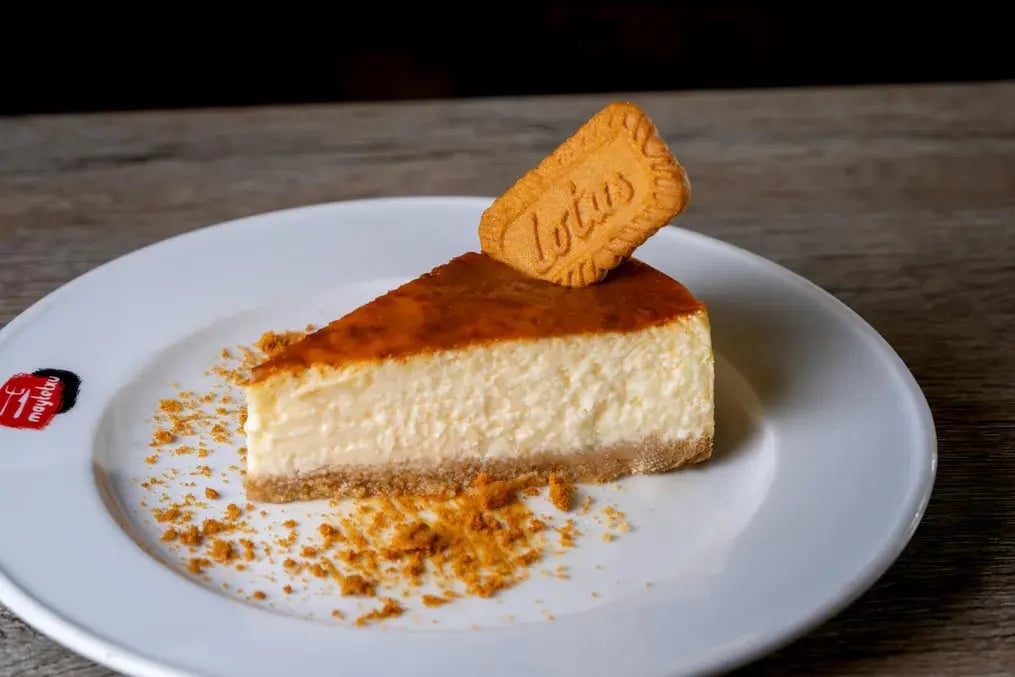Decadent Lotus Biscoff Cake – The Perfect Treat for Biscoff Lovers - Lotus Biscoff Cake - 1