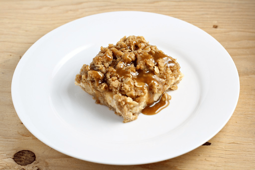 salted-caramel-apple-bars