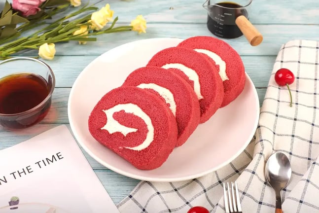 Deliciously Rich and Creamy Red Velvet Swiss Roll That Steal the Show Every Time