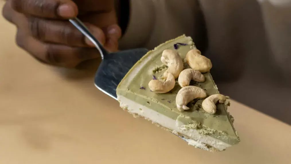 Delightful cashew cakes made easy for home bakers - cashew cake image 1