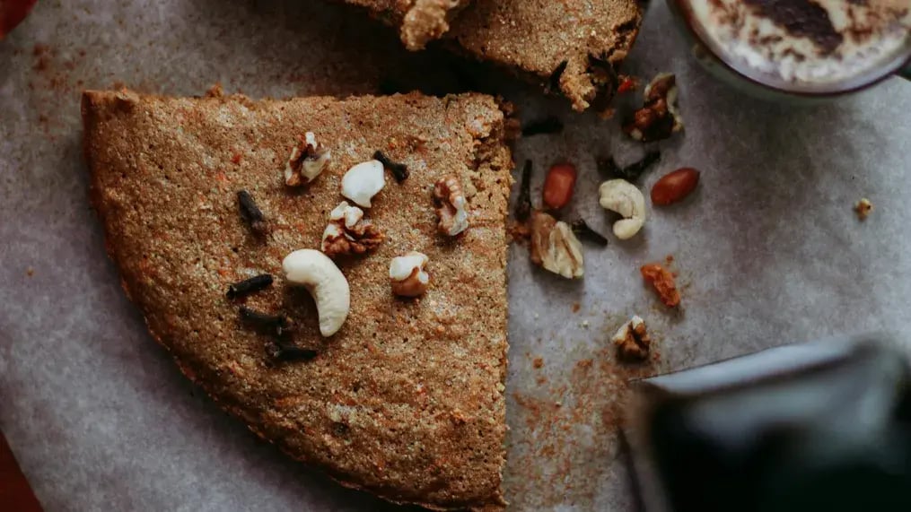 Delightful cashew cakes made easy for home bakers - cashew cake image 3
