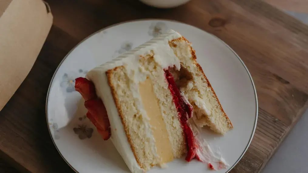 Delightful strawberry filling cake for the home baker - Strawberry Filling Cake-1