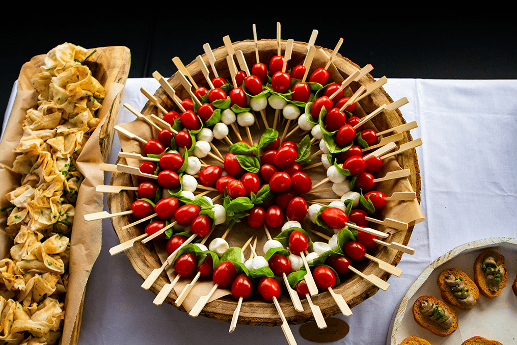 the-dessert-bar-cum-tiki-stand