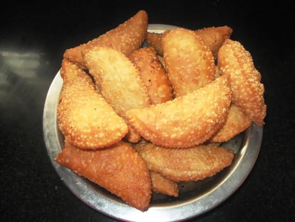 Desserts to make your Holi special: Create a special menu with this guide