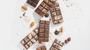 Different Types of Chocolate Bars: Ingredients, Flavors, Textures, Popular Varieties, And Buying Tips