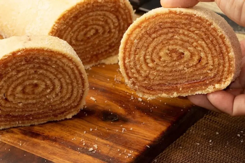 Bolo de Rolo (Rolled Cake)