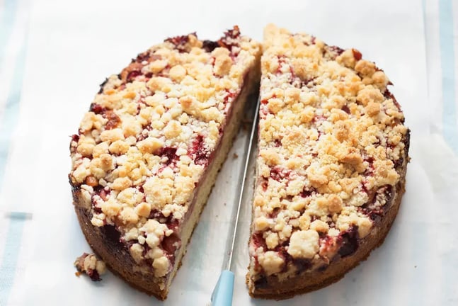DIY Strawberry Crunch Cake Toppings: From Easy to Gourmet