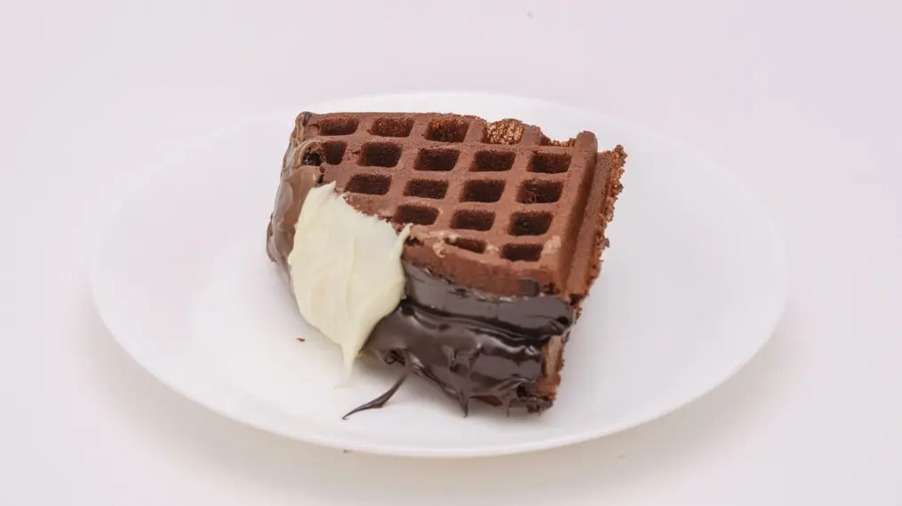 chocolate-cream-waffle