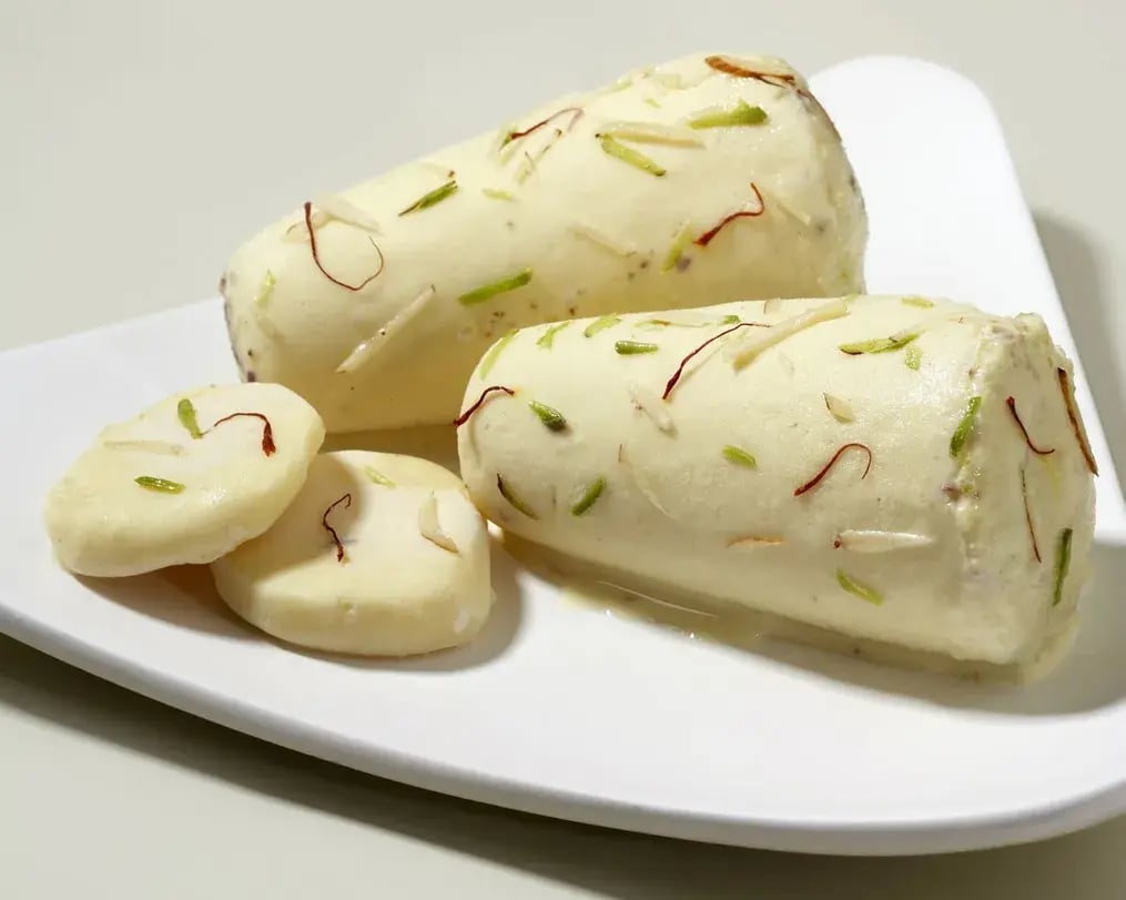 Thandai kulfi with pistachios and saffron