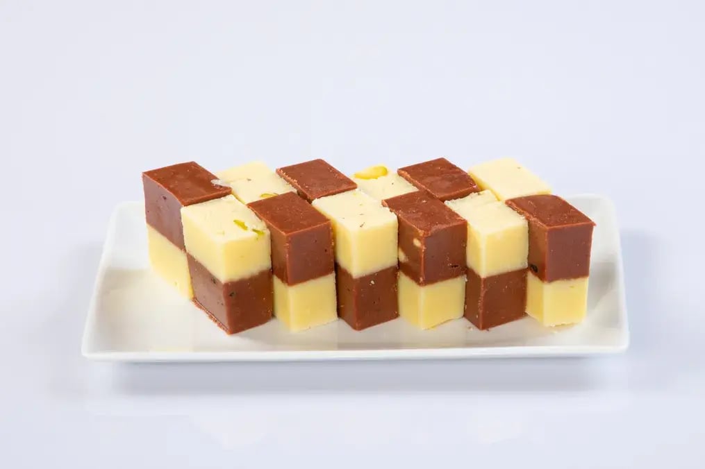 Chocolate Sandesh With Plain And Chocolate Flavour