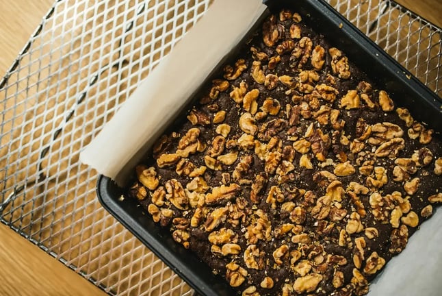 Easy Homemade Brownie Cake with Walnuts: Step-by-Step Guide