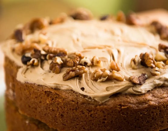 Easy Snack Cake Ideas with Banana and Nuts for a Quick Treat
