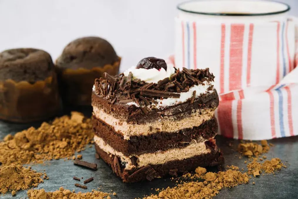 Elegant Chocolate Pastry Cake Desserts You Can Whip Up for Special Occasions - Chocolate Desserts - 3