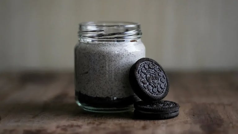 Elegant Oreo-Infused Panna Cotta with a Bournville Chocolate Dusting