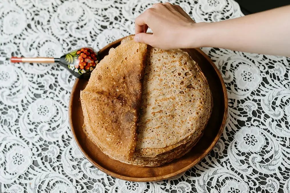 Explore a healthy recipe for crepes with oats and banana - Oats Crepe 3