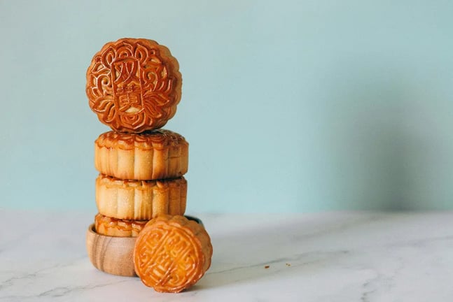 Fall Fruit Desserts: Embrace the Season with Apple, Pear, and Guava Delights