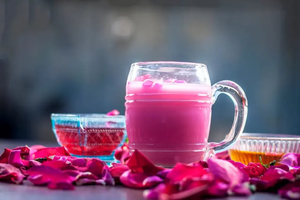 Falooda Ice Cream vs. Rooh Afza Shake: Which Is the Ultimate Iftar Treat? - Why Have Rooh Afza Shake?