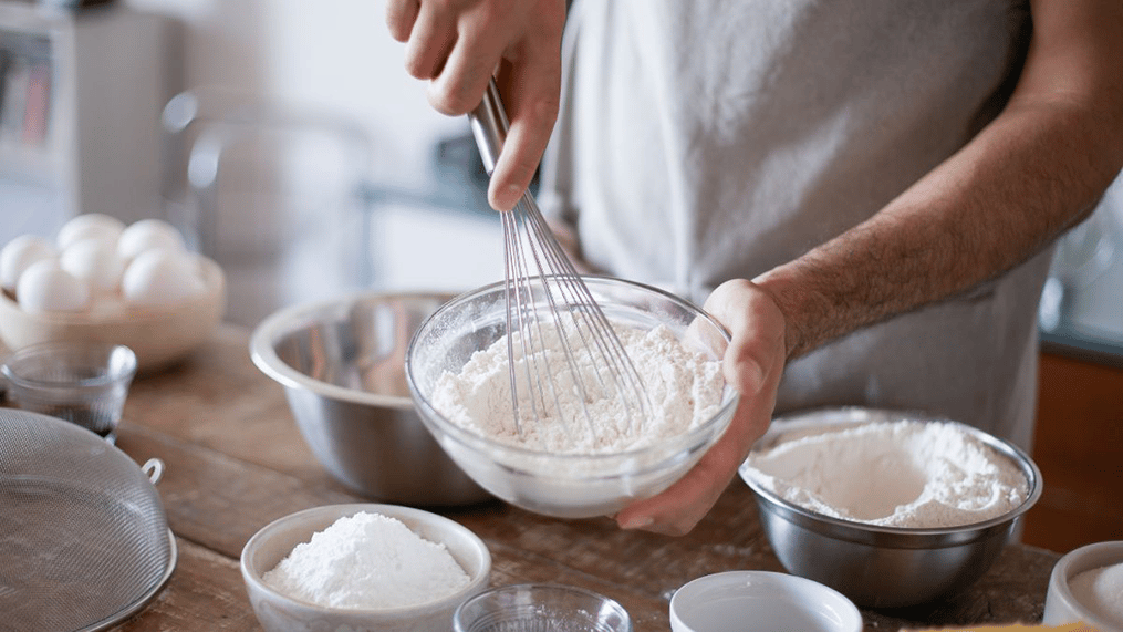how-to-clean-a-sticky-whisk-3