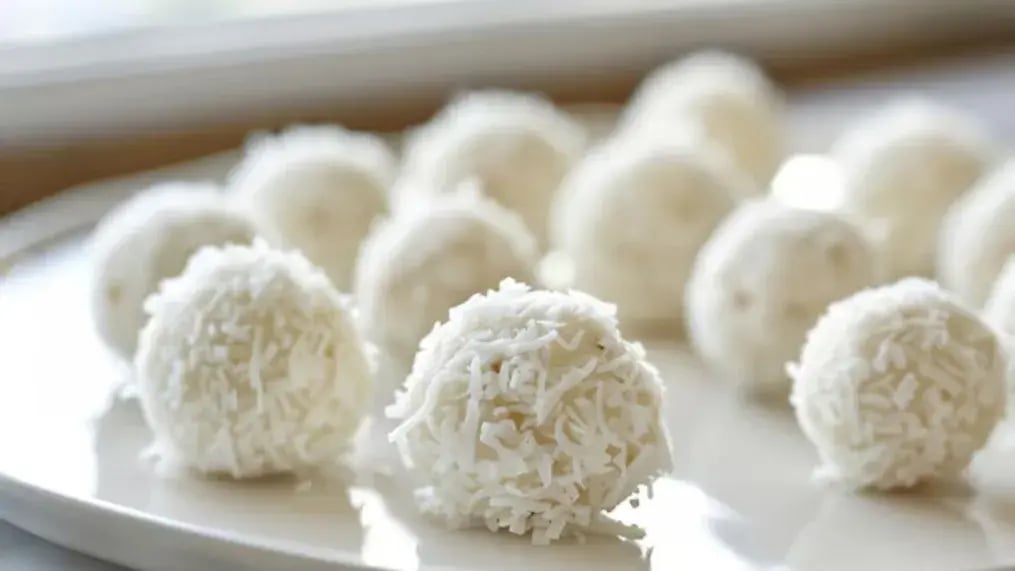 No-Bake Coconut Balls