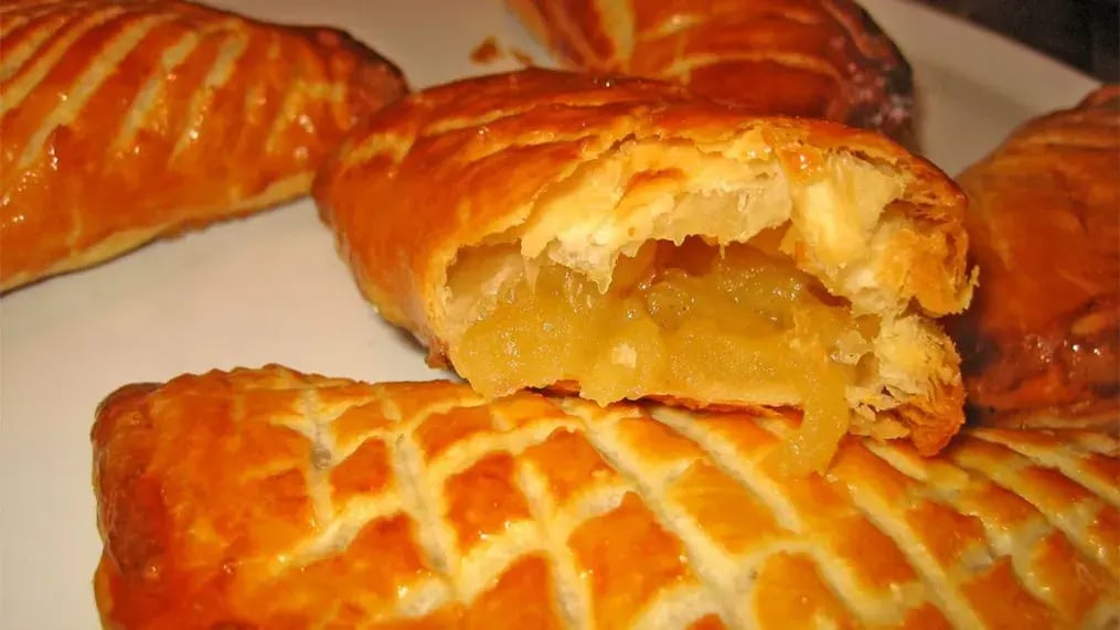 Chaussons Aux Pommes (Apple Turnovers)