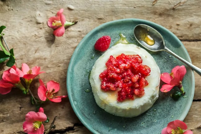 Ginger Pear Panna Cotta: A Creamy Italian Dessert with a Kick