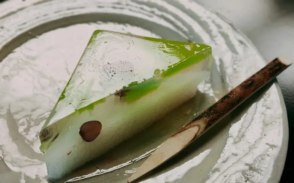 Guava mousse cakes