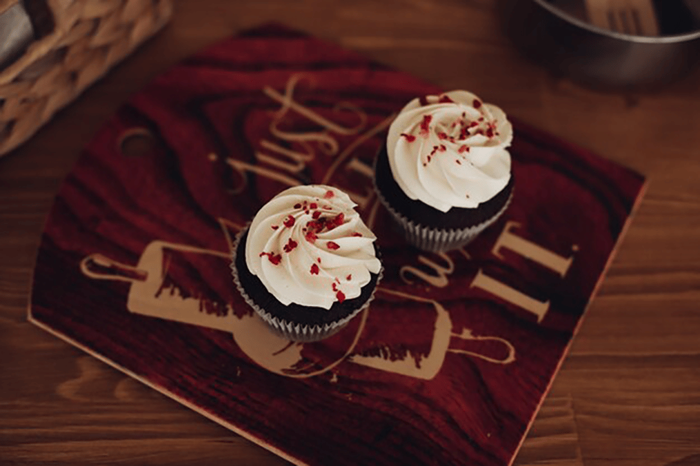 vampire-bite-red-velvet-cupcakes-1