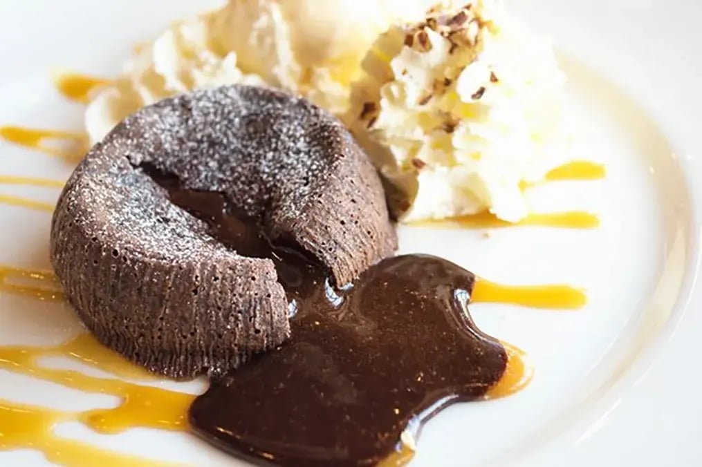 Here is a Collection of Snacks for a Rainy Day to Uplift Your Spirits - Chocolate Lava Cake 1