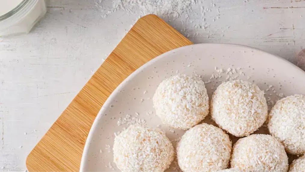 Make Christmas Delicious With Coconut Snowball Truffles