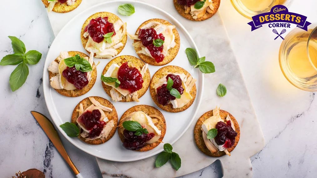holiday-snacks-to-make-wheat-thins-3