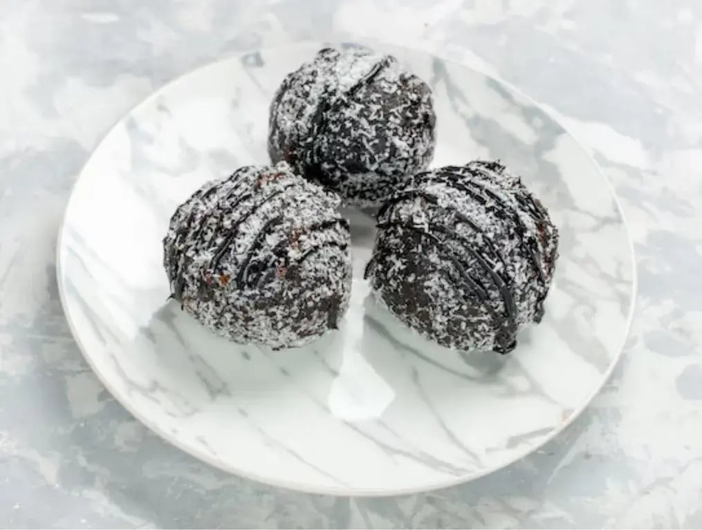 How to make a delicious Homemade Oreo Cashew Chocolate Truffles