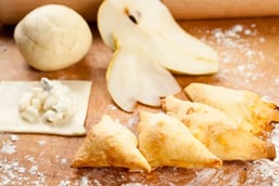 How to Achieve Flaky Layers in Pear Puff Pastry with Choclairs Glaze