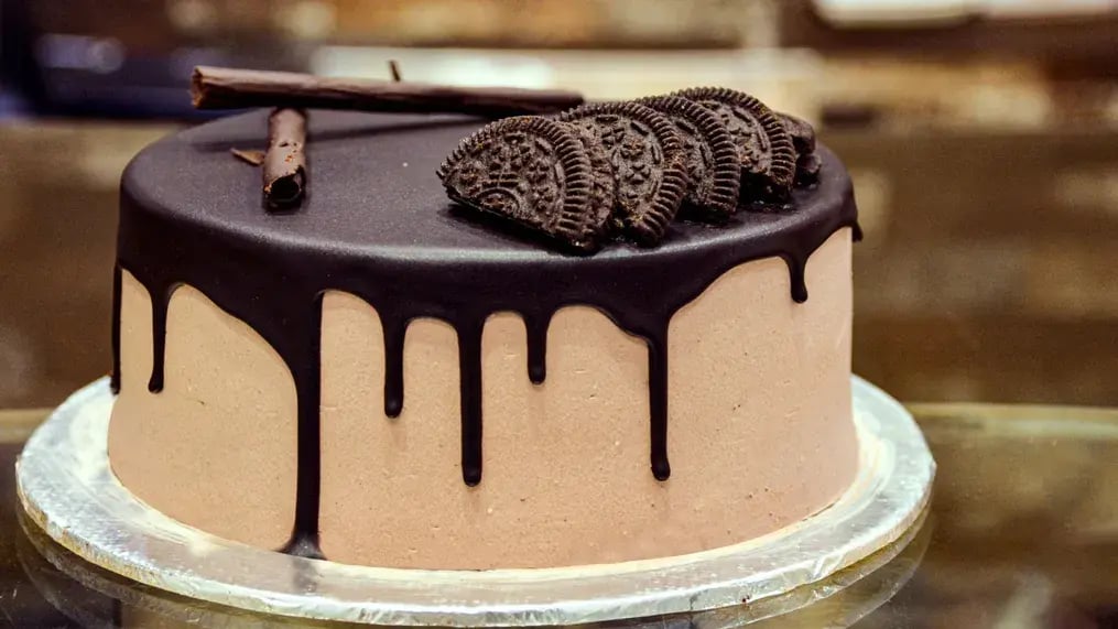 How to Bake the Perfect Coffee Oreo Chocolate Cake: A Step-by-Step Recipe - Oreo Cake